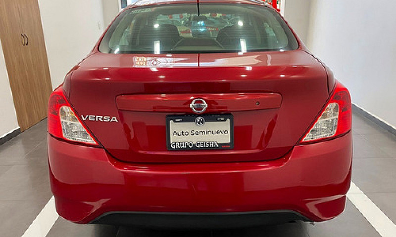 Nissan Versa 2015...