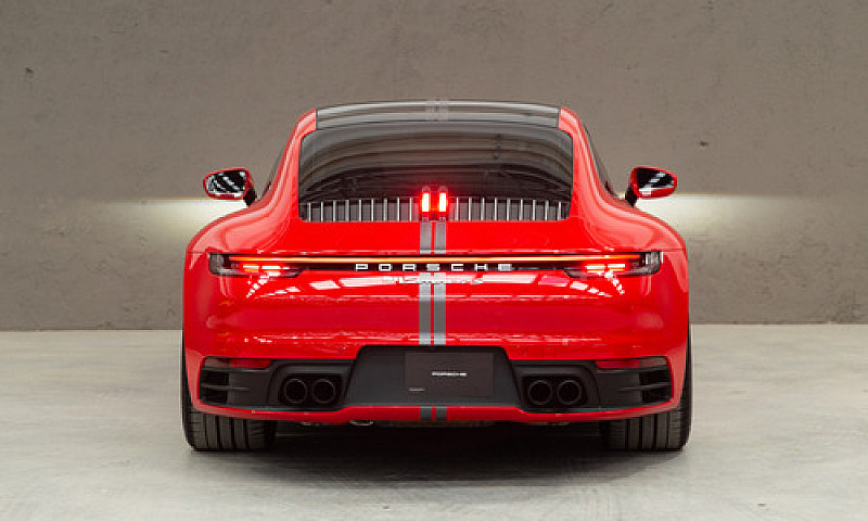 Porsche 911 2022...