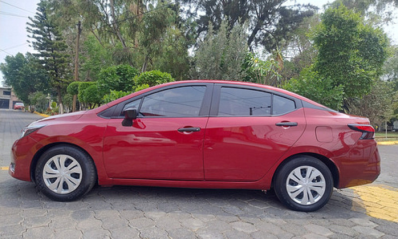 Nissan Versa 1.6 Sen...