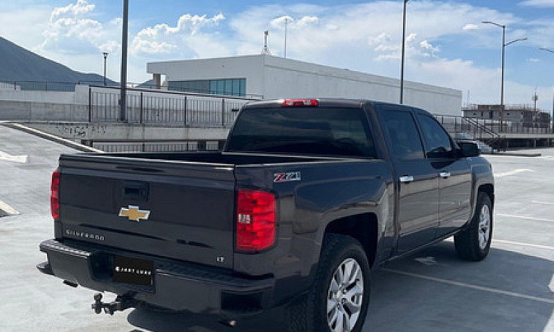 Chevrolet Cheyenne 5...