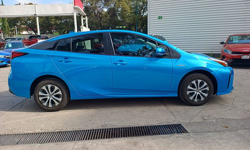 Toyota Prius 2022...