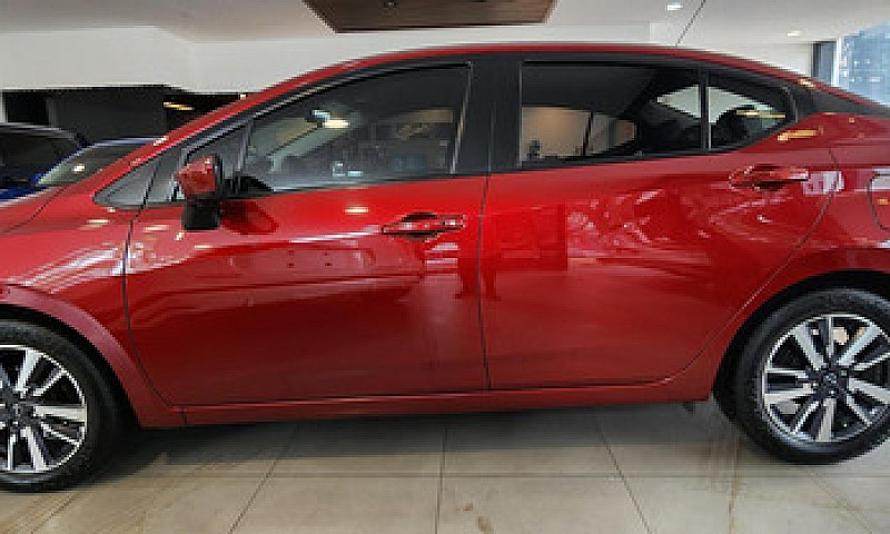 Nissan Versa 1.6 Adv...