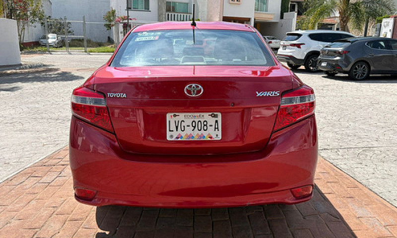 Toyota Yaris 1.5 Cor...