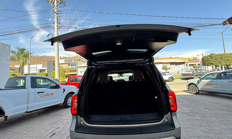 Ford Expedition 2024...
