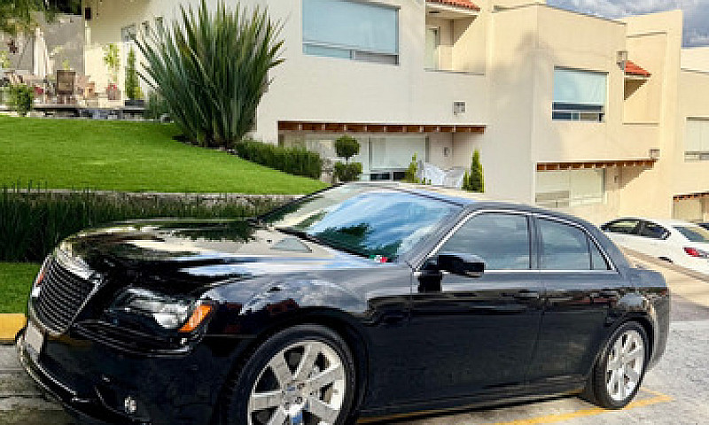 Chrysler 300 6.4 Srt...