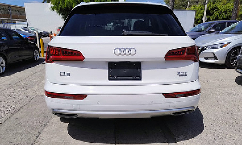 Audi Q5 2.0 L T Elit...
