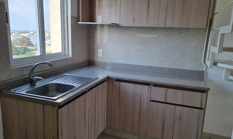 Renta Ph Con Roof Ga...