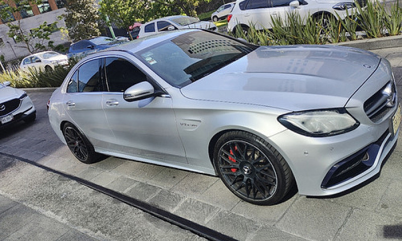 Mercedes-Benz  Clase...