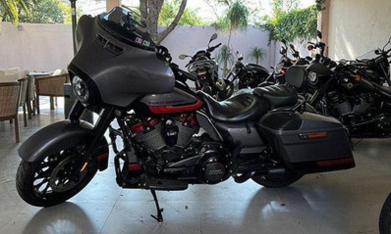 Harley Davidson Stre...