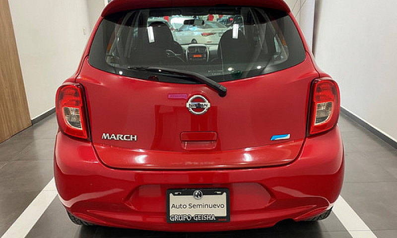 Nissan March 2015...