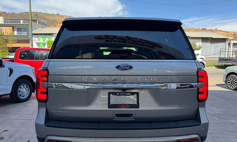 Ford Expedition 2024...