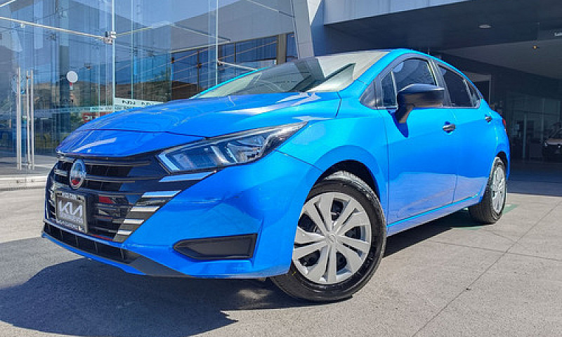 Nissan Versa 2023...