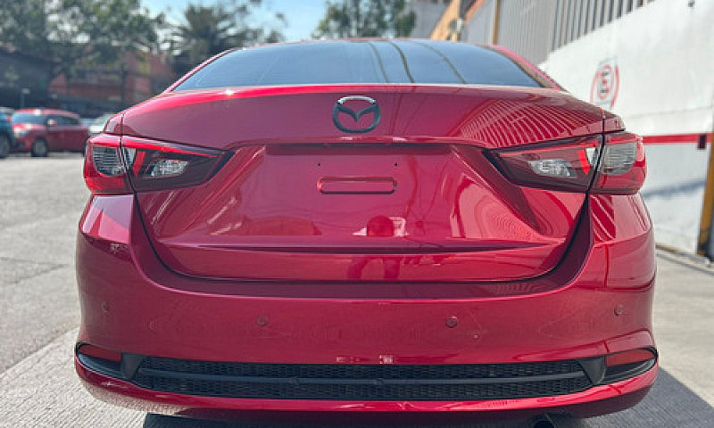 Mazda Mazda 2 2023...