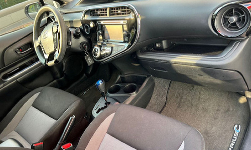 Toyota Prius 2020...