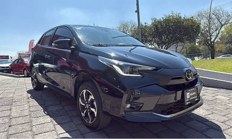 Toyota Yaris 2023...