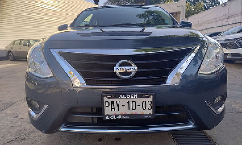 Nissan Versa 1.6 Adv...