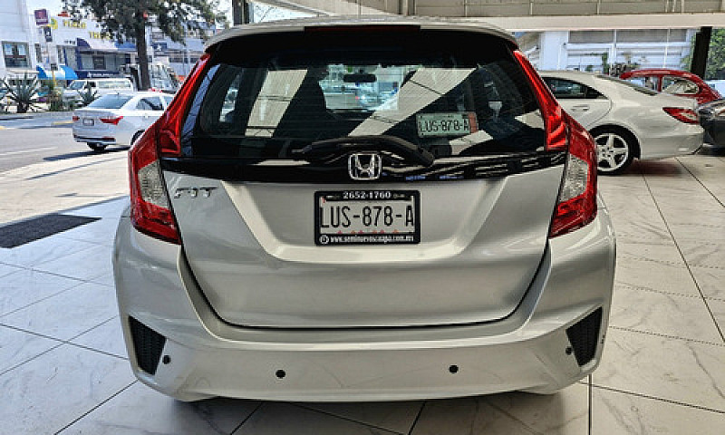 Honda  Fit  2015...
