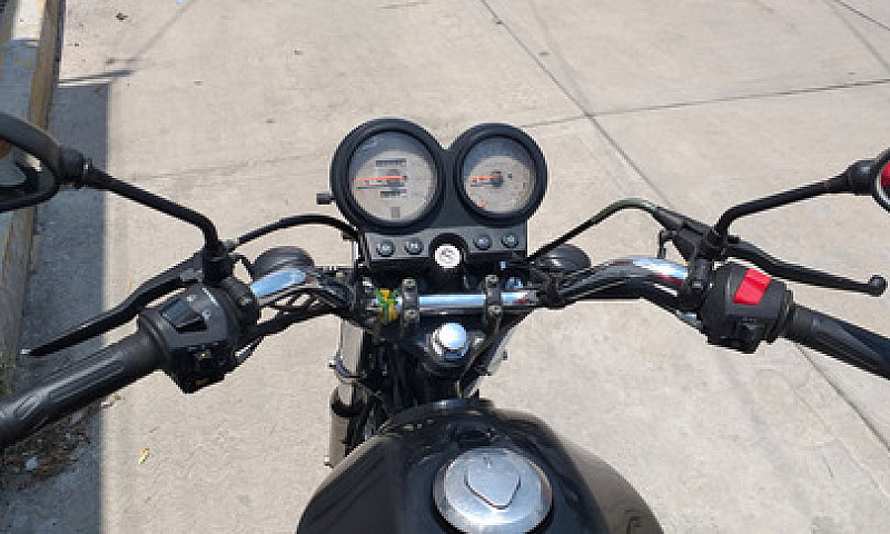 Motocicleta De Traba...