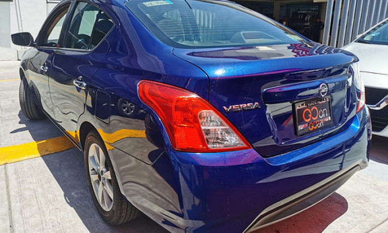 Nissan Versa 2018 1....