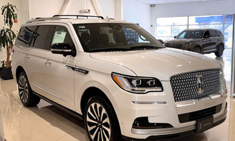 Lincoln Navigator Re...