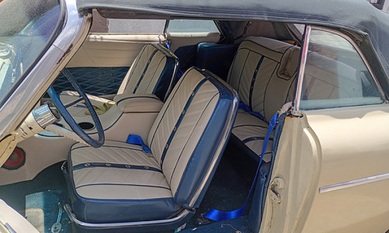 Convertible V8 Motor...
