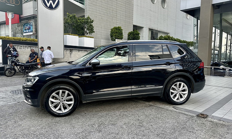 Volkswagen Tiguan !Q...