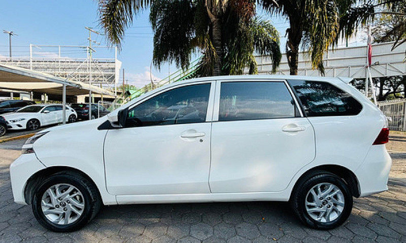 Toyota Avanza 2020...