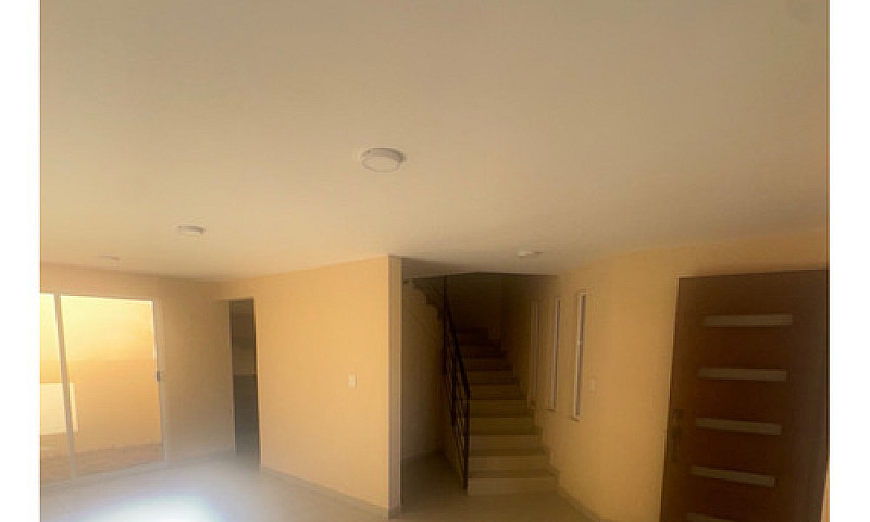 Condominio De 16 Cas...