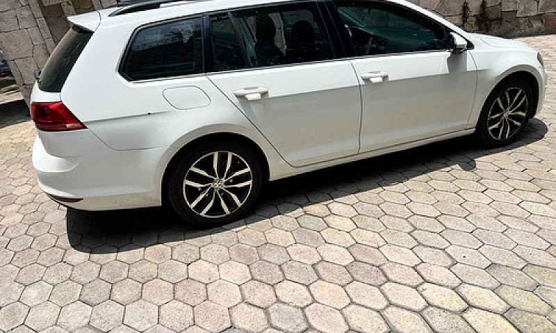 Volkswagen Golf Vari...