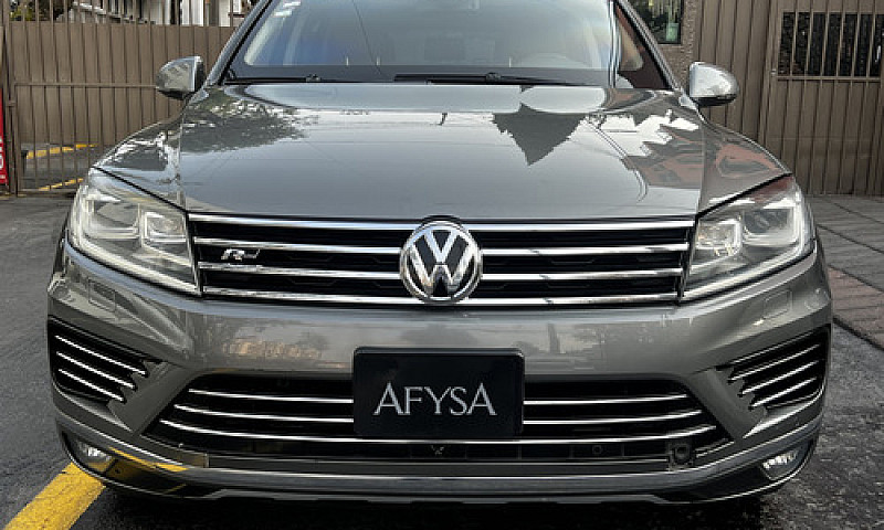 Volkswagen Touareg 4...