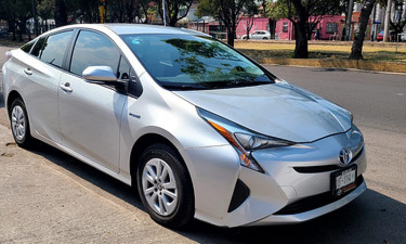 Toyota Prius 2018...