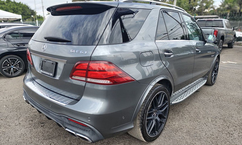Mercedes-Benz Clase ...