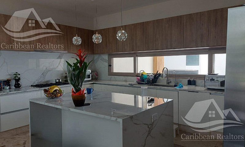 Casa En Venta En Lag...