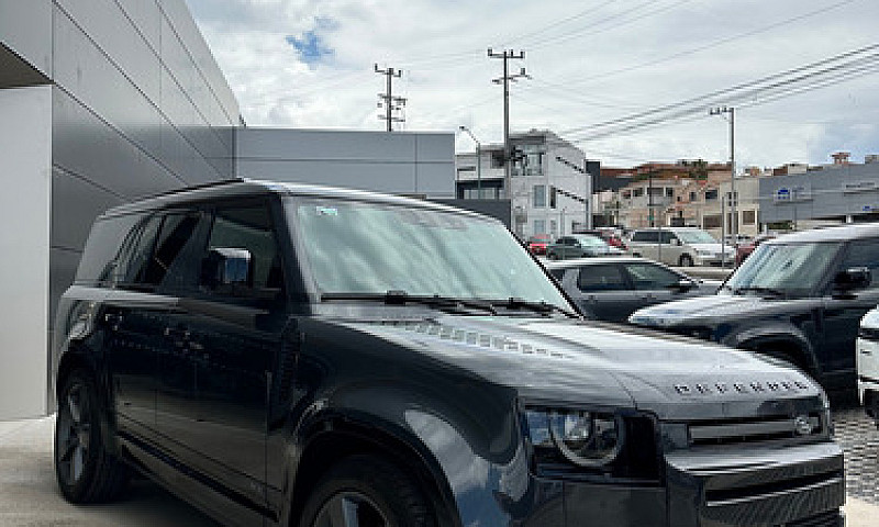 Land Rover Defender ...