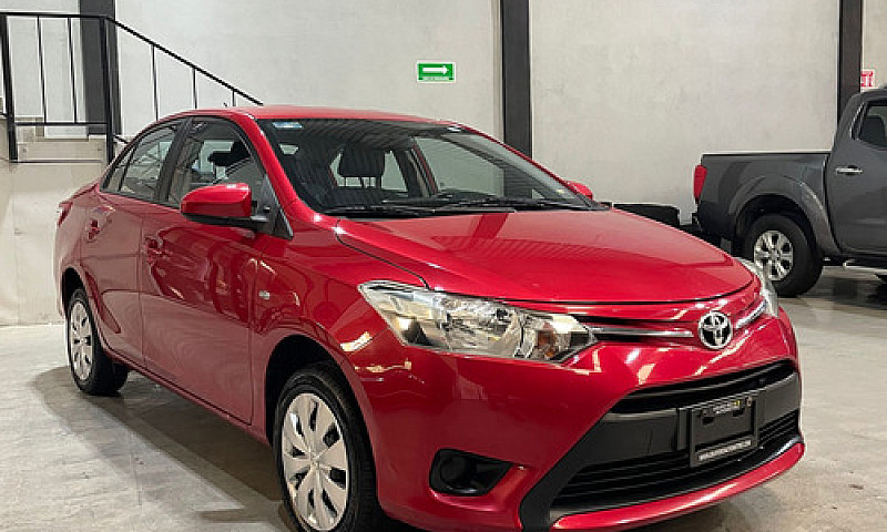 Toyota Yaris 2017...