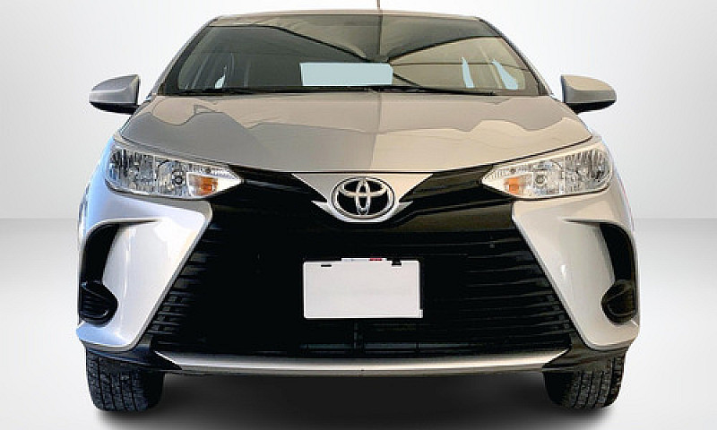 Toyota Yaris 2022...