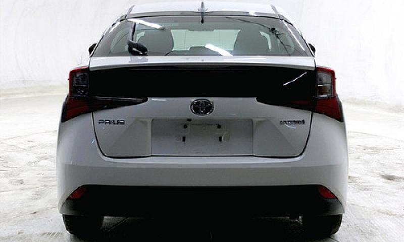 Toyota Prius 2020...