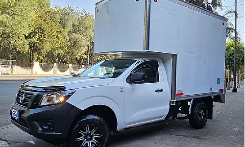 Nissan Np 300 2018...