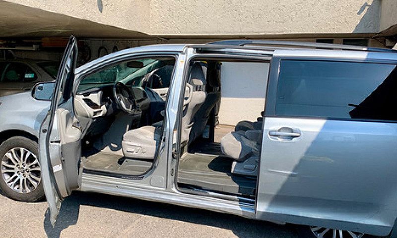 Toyota Sienna 3.5 Xl...