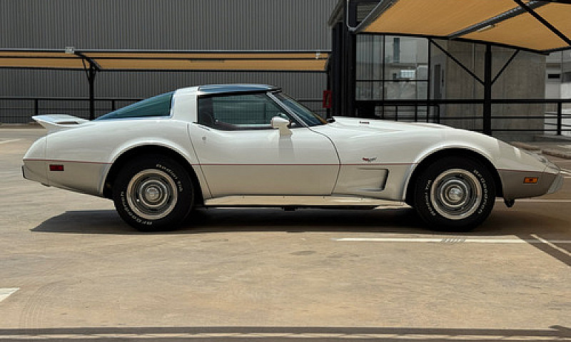 Chevrolet Corvette 1...