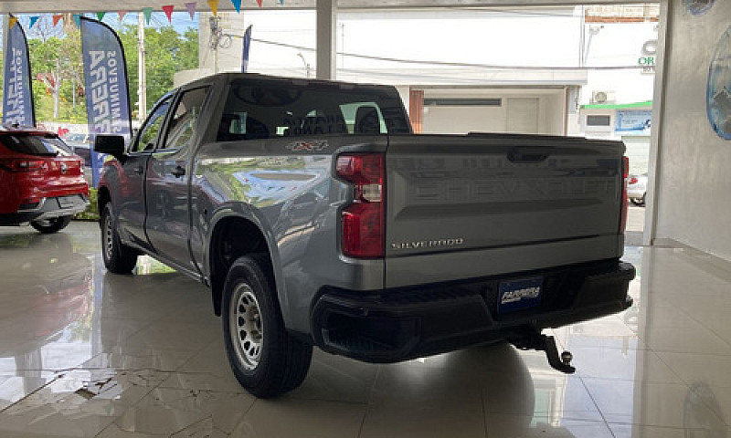 Chevrolet Silverado ...