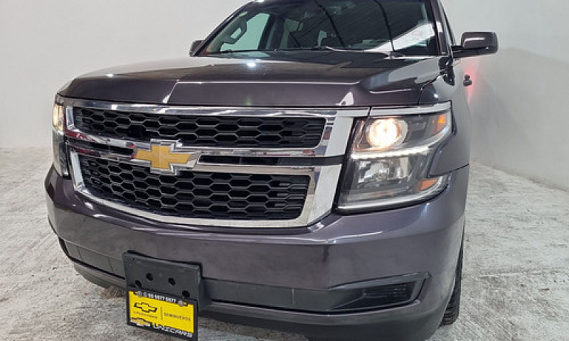 Chevrolet Suburban 2...