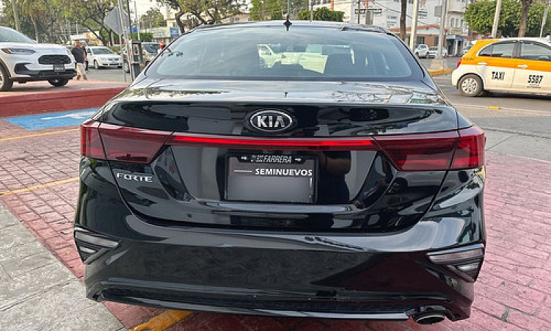 Kia Forte 2020...