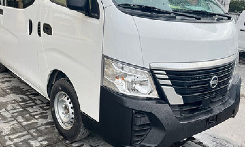 Nissan Urvan 2.5 15 ...