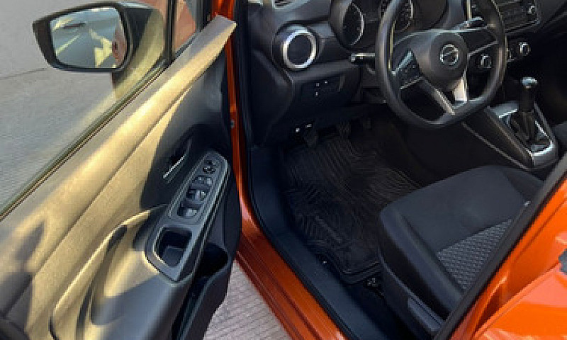 Nissan Versa 1.6 Sen...
