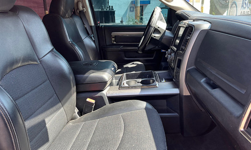 Dodge Ram 1500 V8 He...