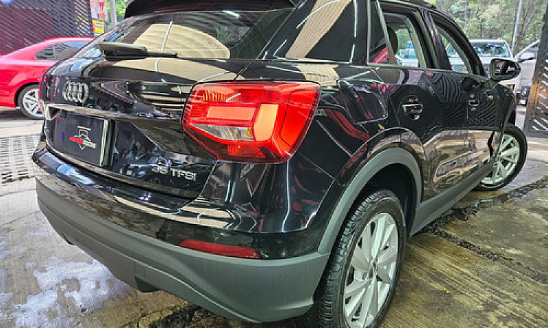 Audi Q2 2020...
