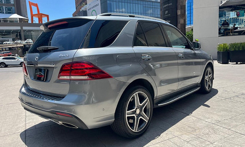 Mercedes-Benz Clase ...