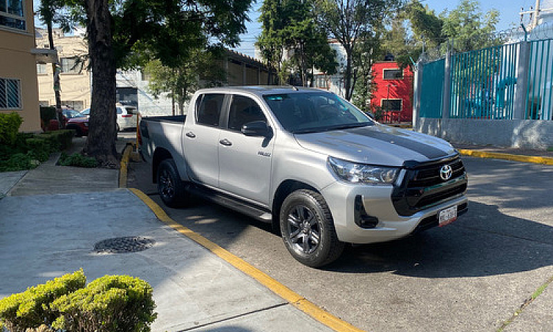 Toyota Hilux 2.7 Cab...