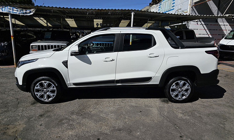 Ram 700 1.3 Laramie ...